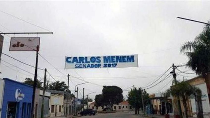 La Rioja: aparecieron carteles de "Menem senador 2017"